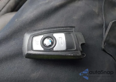 2015 BMW 328I xDrive z USA, uszkodzony, nr VIN WBA3B5C59FF962117